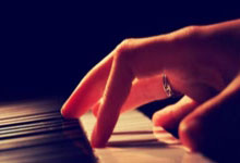 英超劲旅轻取胜利，名帅带队无往不胜